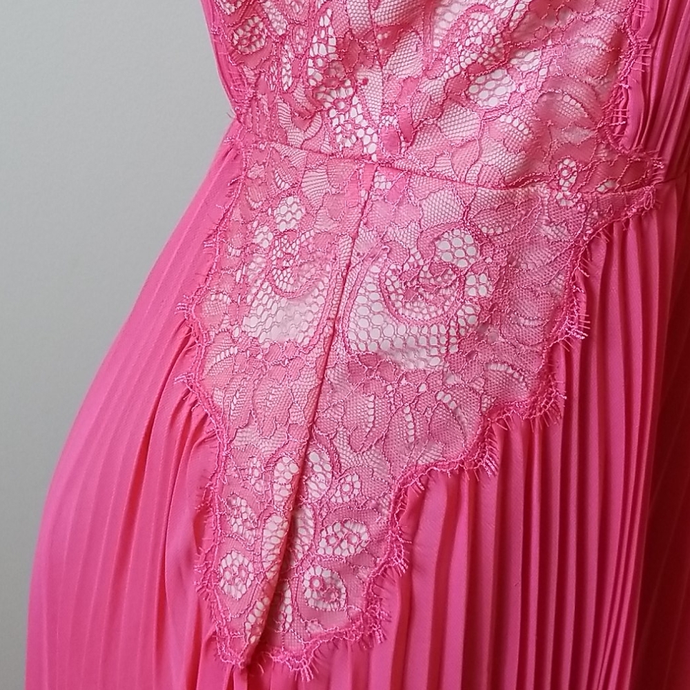 BCBGMAXAZRIA Pleated Lace & Chiffon High/Low Dress - Picture 8 of 10